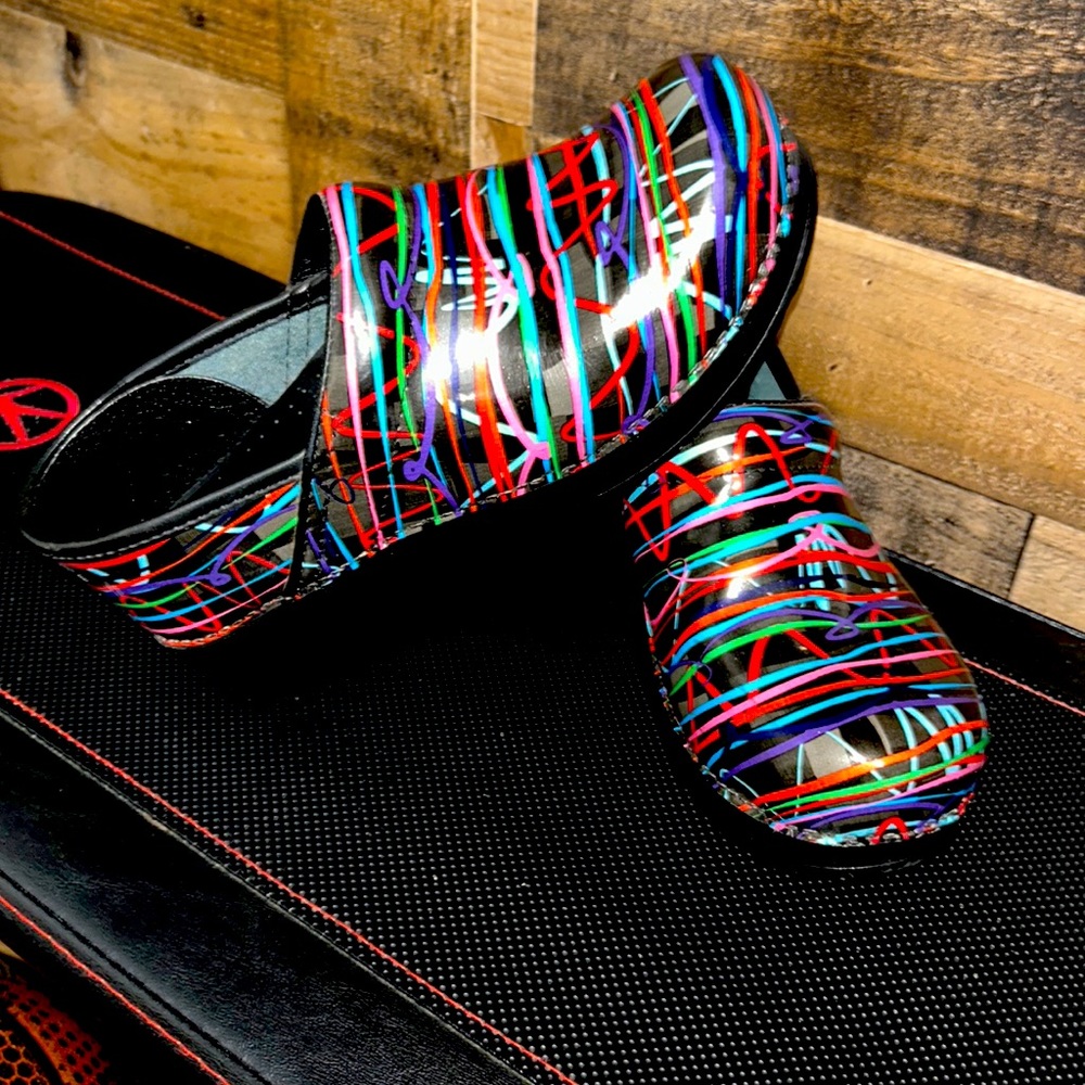 Women’s Dansko clogs